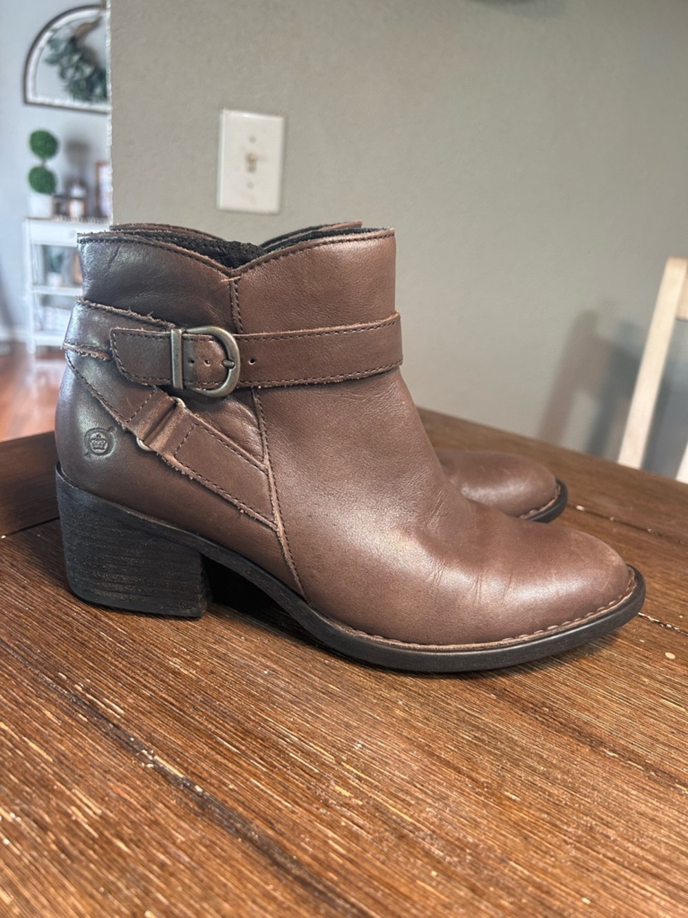 Born Binghamton leather ankle boots size 8 - Picture 4 of 11